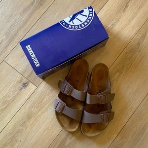 Birkenstock Arizona taupe sandels